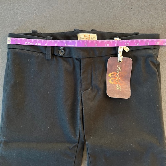 NEW RARE Frankie B. Low Rise Amanda Cuff Capri Slack Shorts - Picture 7 of 11